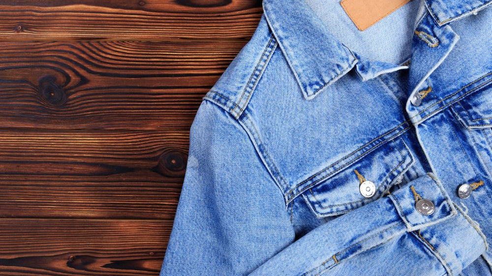 How To Wear a Classic and Trendy Denim Jacket