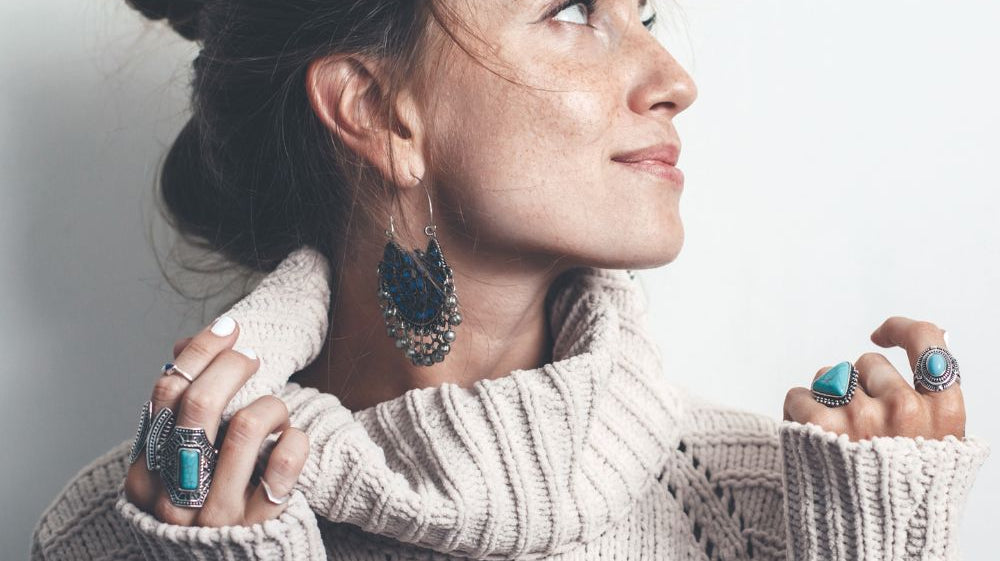 5 Unique Ways To Style Your Favorite Sweater in 2023