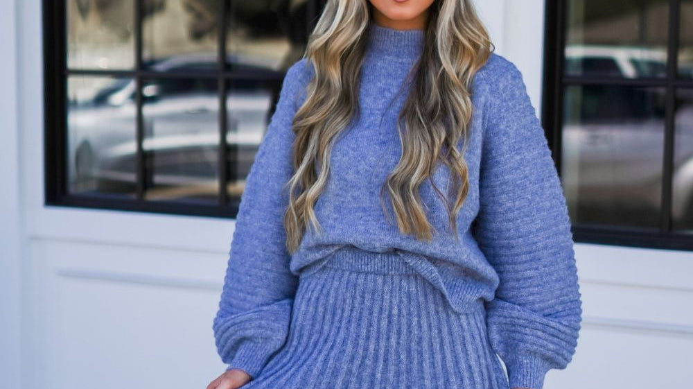 Creating Chic and Balanced Looks With Pattern Mixing