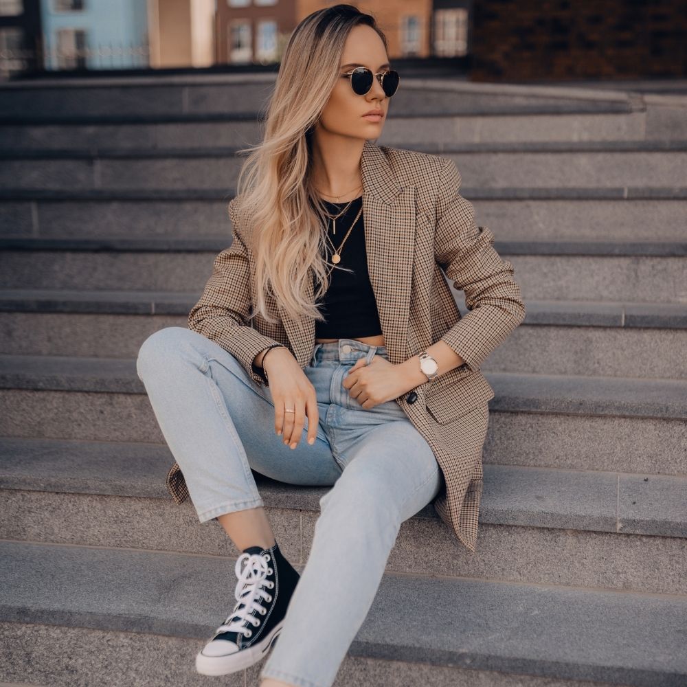 casual blazer dressing How to Style a Beige Blazer for a Casual Spring Outfit