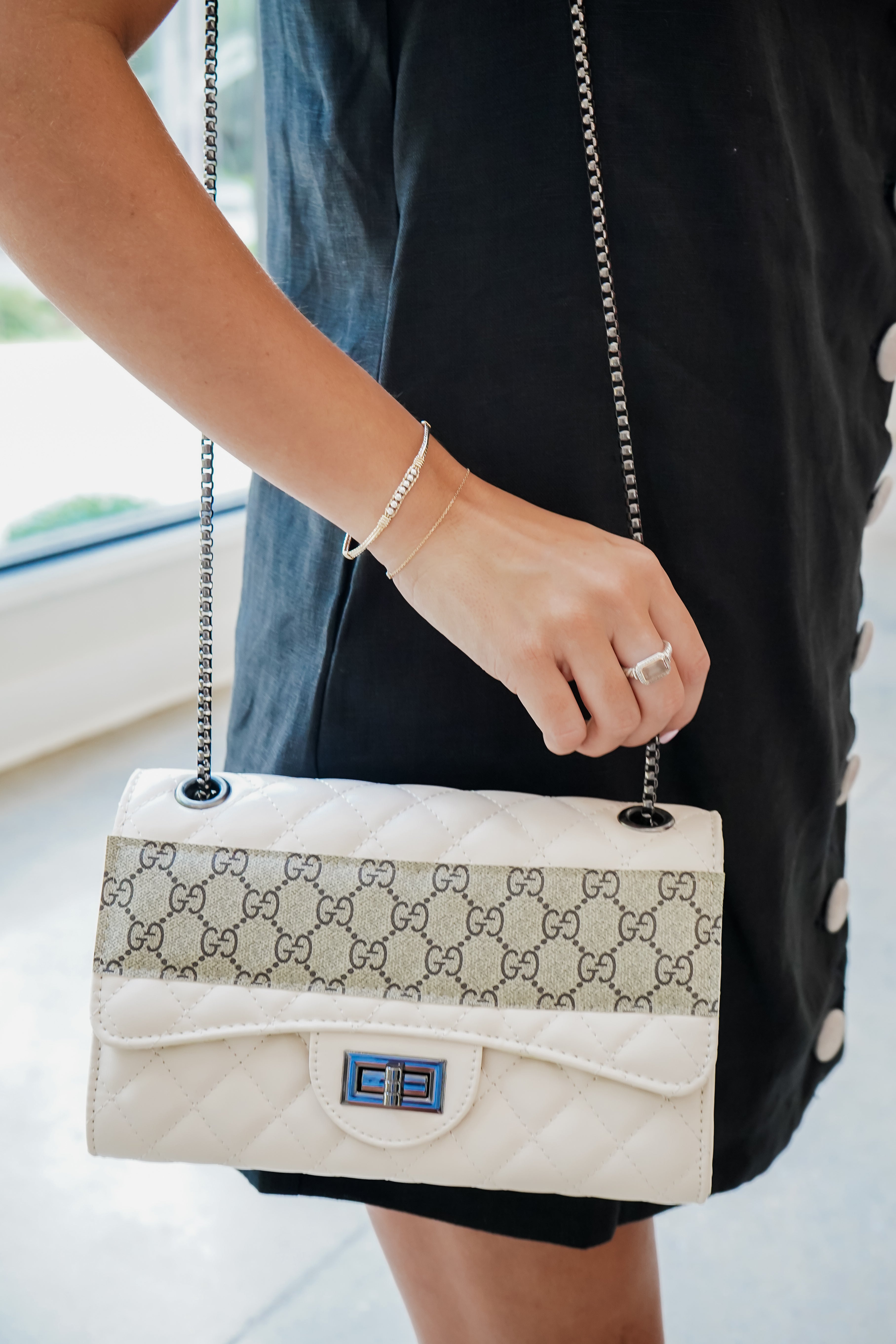 ★TOUT Y EST★ Leather Square Crossbody Bag Ivory FA2203BG02 Faire - Online Wholesale Marketplace for Retailers & Brands