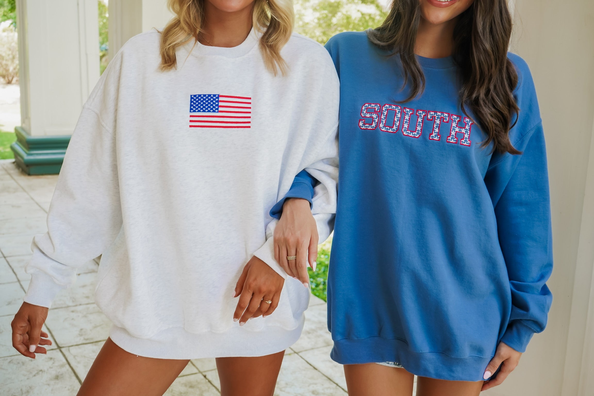 ★ ★ Flag embroidered sweatshirt American Flag Embroidered Sweatshirt – South Boutique